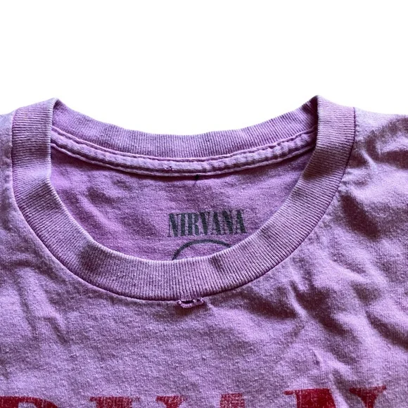 Nirvana Smiley Face Tshirt 2XL XXL Pink Iconic Band Tee Grunge Distressed Ripped - Picture 9 of 9